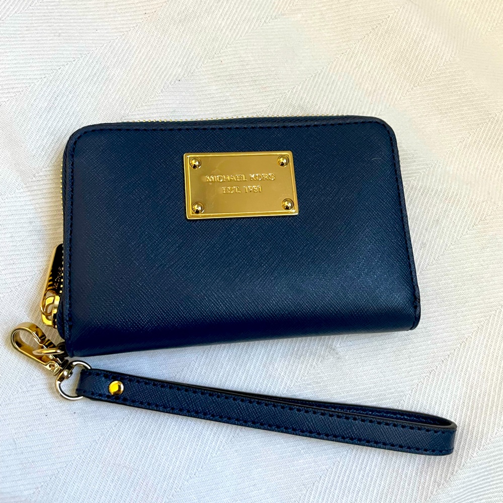 NWOT Michael Kors navy blue wristlet wallet clutch